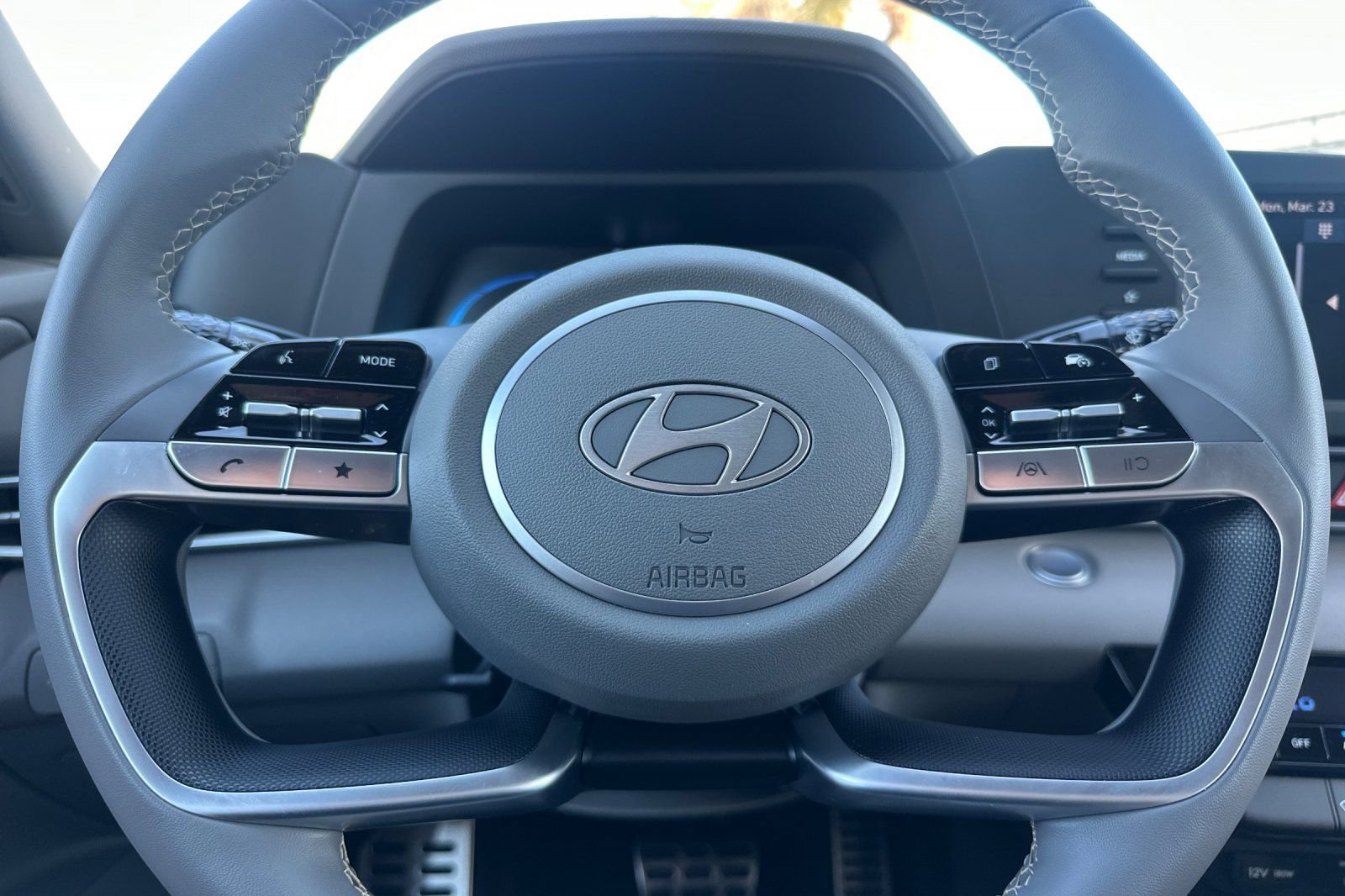 Used 2026 Hyundai Elantra Sport image 25