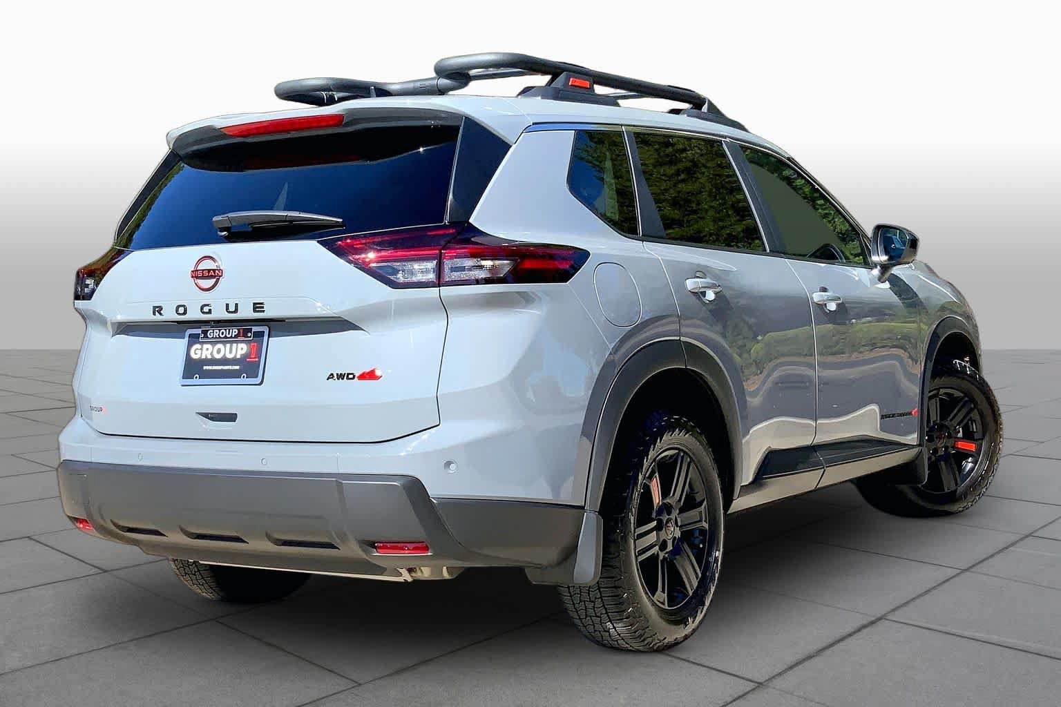 Used 2026 Nissan Rogue SV AWD/4WD image 13