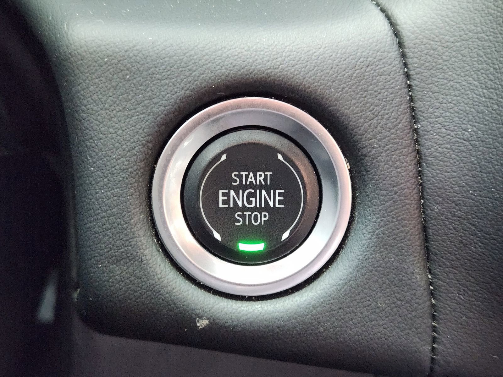 Used 2024 GMC Yukon SLT AWD/4WD image 25