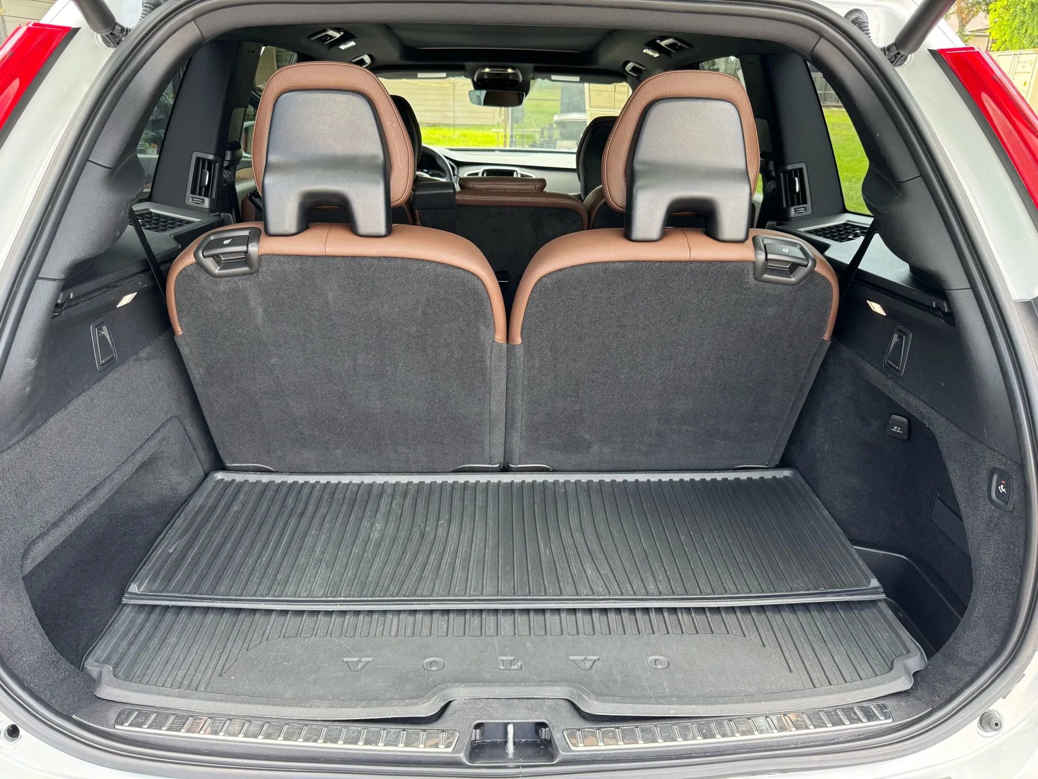 Used 2022 Volvo XC90 T6 Momentum w/ Advanced Package image 54