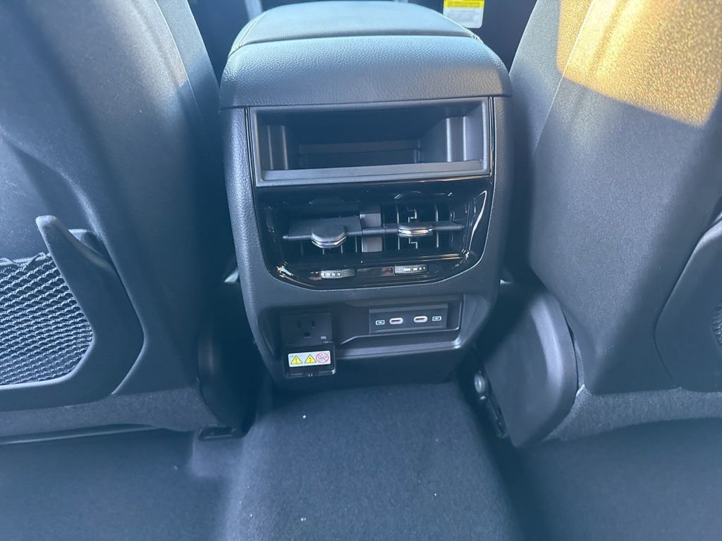 New 2026 Jeep Grand Cherokee Laredo image 23