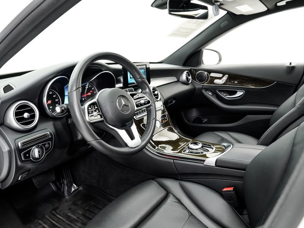 Used 2019 Mercedes-Benz C 300 4MATIC Sedan image 4