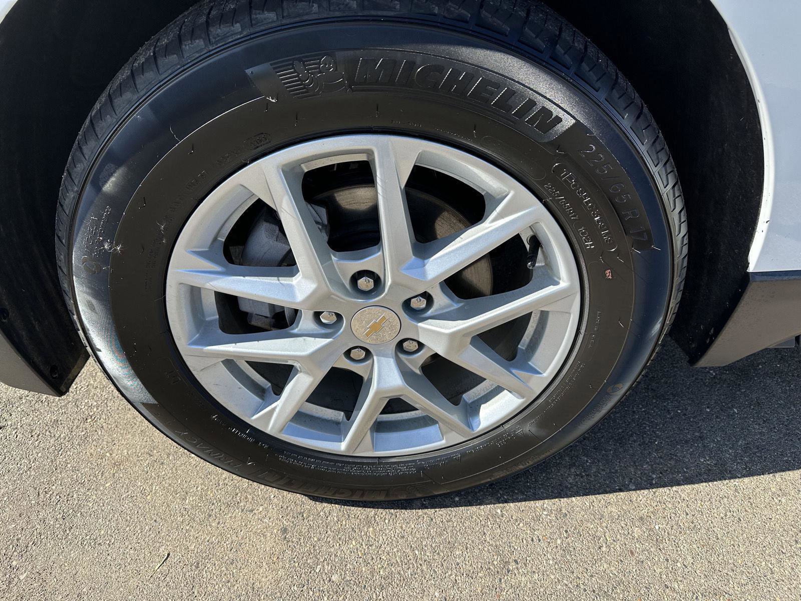 Used 2023 Chevrolet Equinox LT image 15