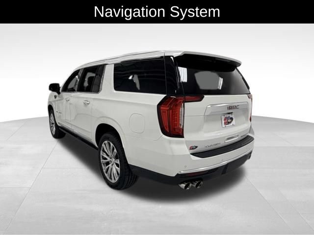Certified 2022 GMC Yukon XL Denali w/ Denali Premium Package AWD/4WD image 4