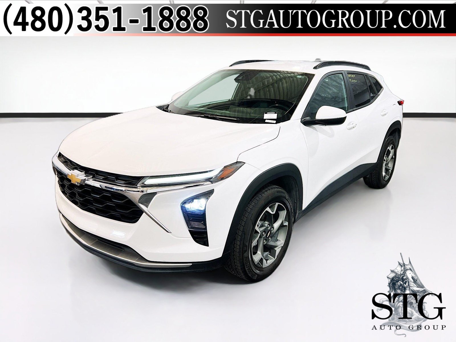 Used 2024 Chevrolet Trax LT w/ Driver Confidence Package FWD image 1