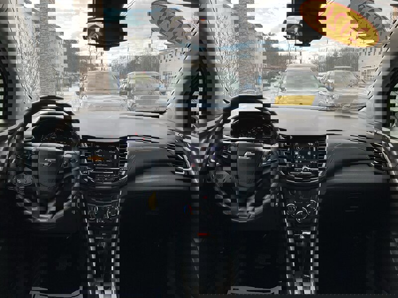 Used 2020 Chevrolet Trax LS w/ Tint and Cruise Package FWD image 13