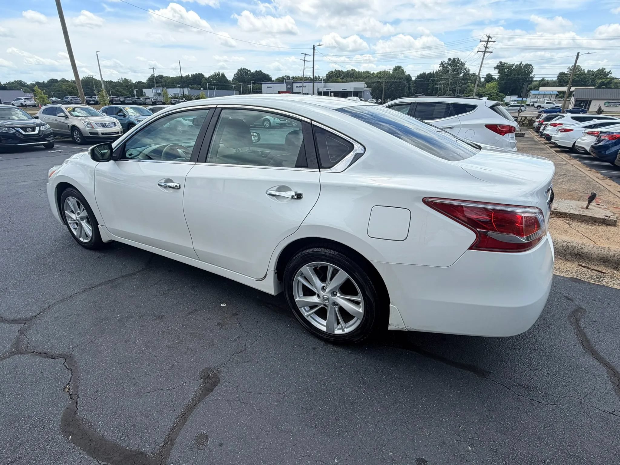Used 2013 Nissan Altima 2.5 SL w/ Technology Pkg FWD image 5