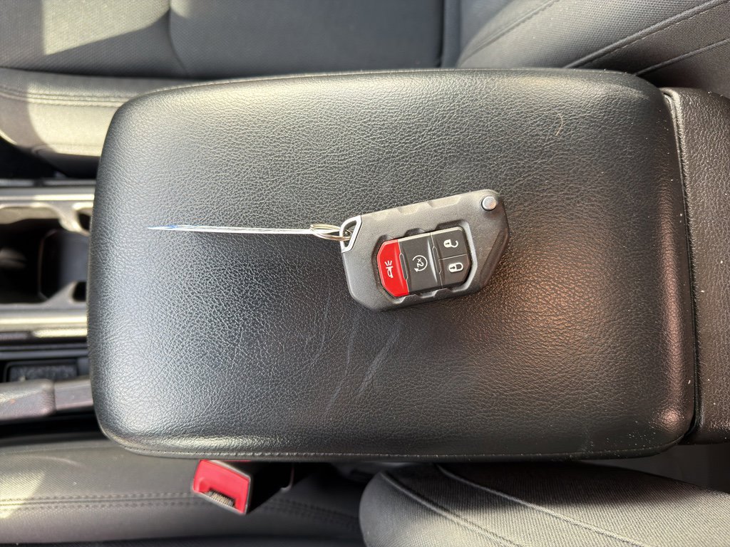 Used 2021 Jeep Wrangler Unlimited Sport w/ Technology Group image 17