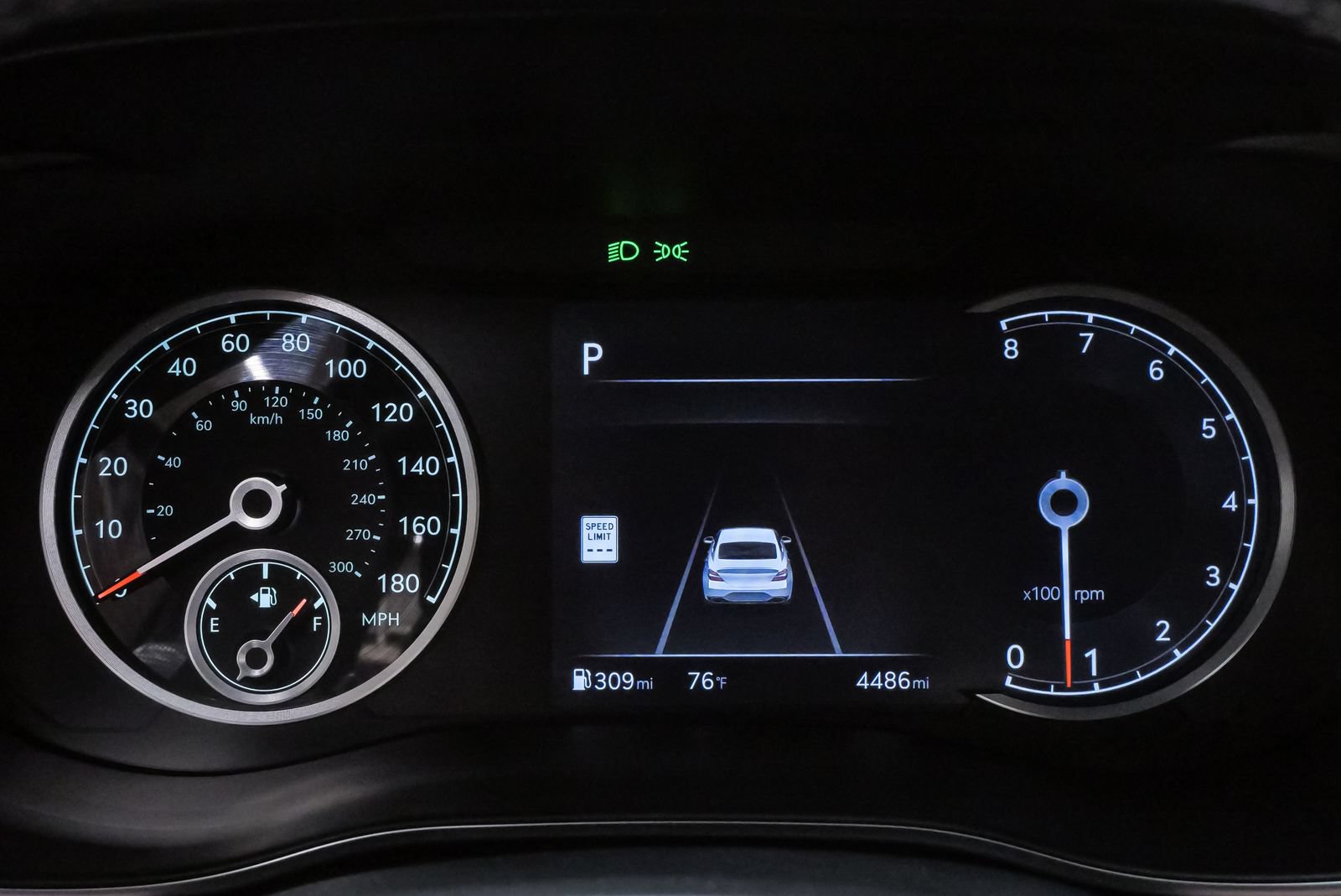 Certified 2026 Genesis G70 2.5T AWD/4WD image 18