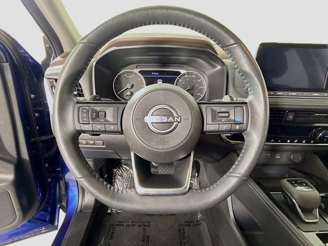 Used 2023 Nissan Rogue SL AWD/4WD image 11