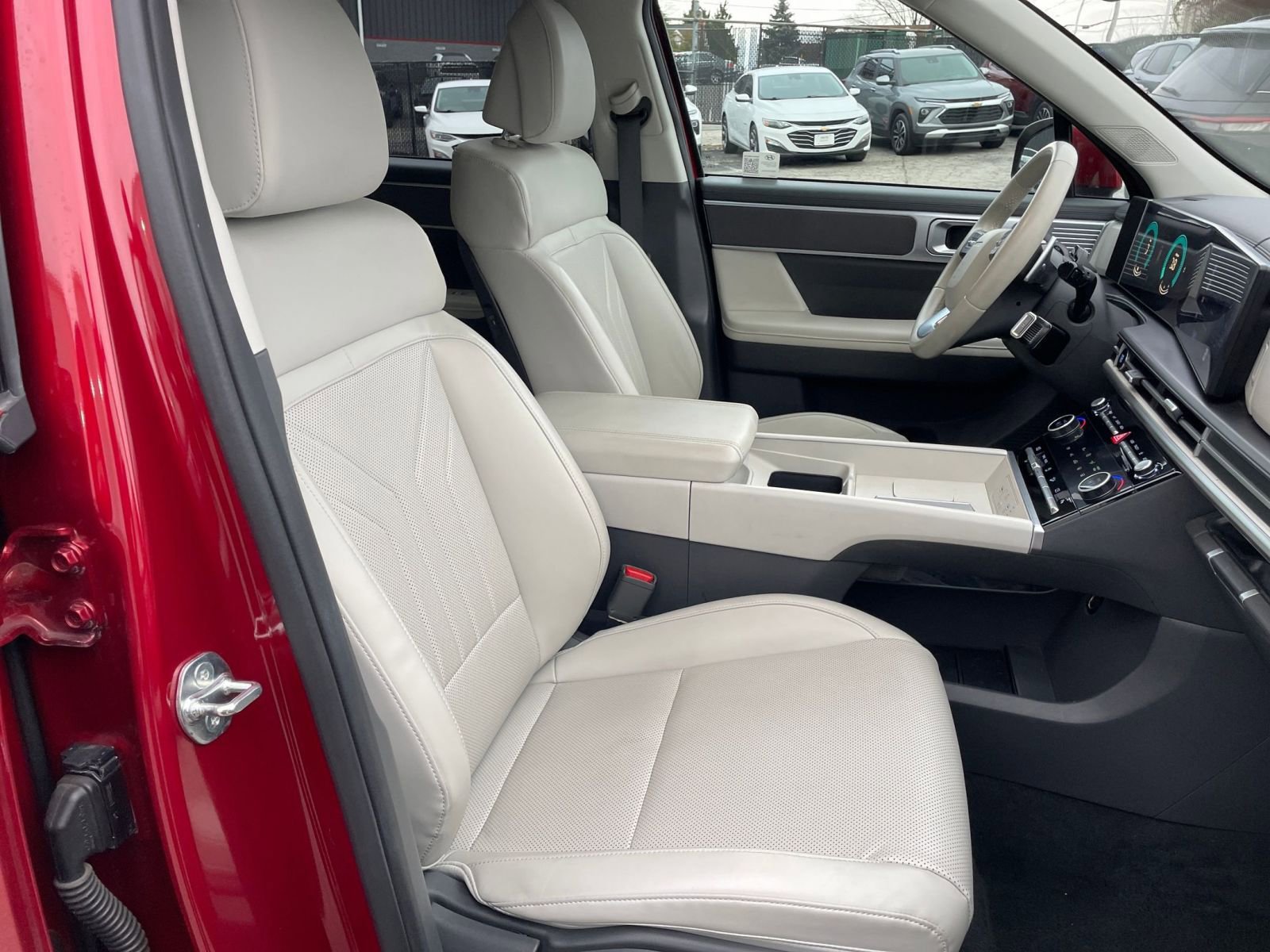 Used 2025 Hyundai Santa Fe SEL image 36