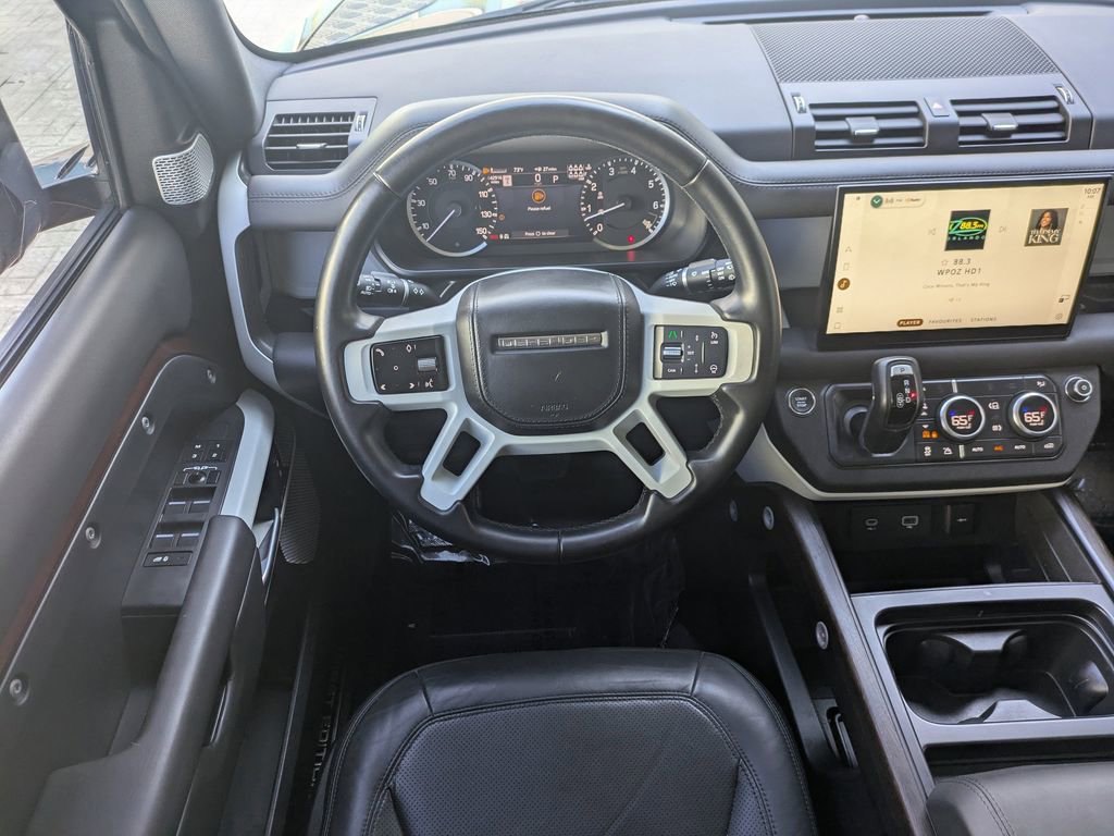Used 2023 Land Rover Defender 130 First Edition image 17