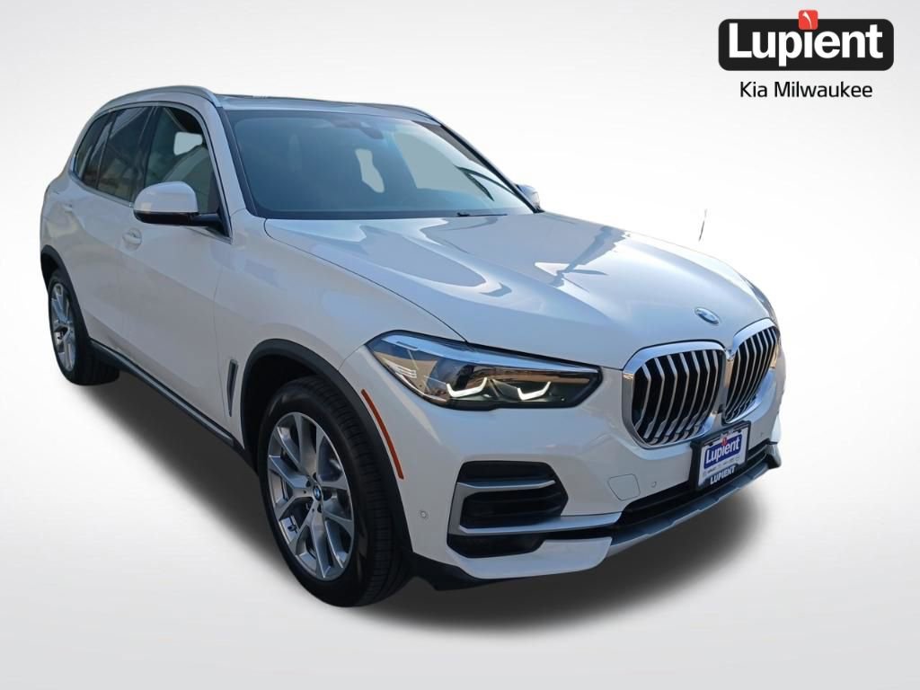 Used 2022 BMW X5 xDrive40i w/ Climate Comfort Package AWD/4WD image 1
