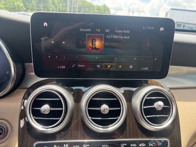 Used 2021 Mercedes-Benz GLC 300 4MATIC image 22