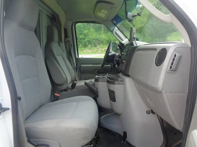 Used 2019 Ford E-350 and Econoline 350 Super Duty w/ Power Windows & Locks Group RWD image 23