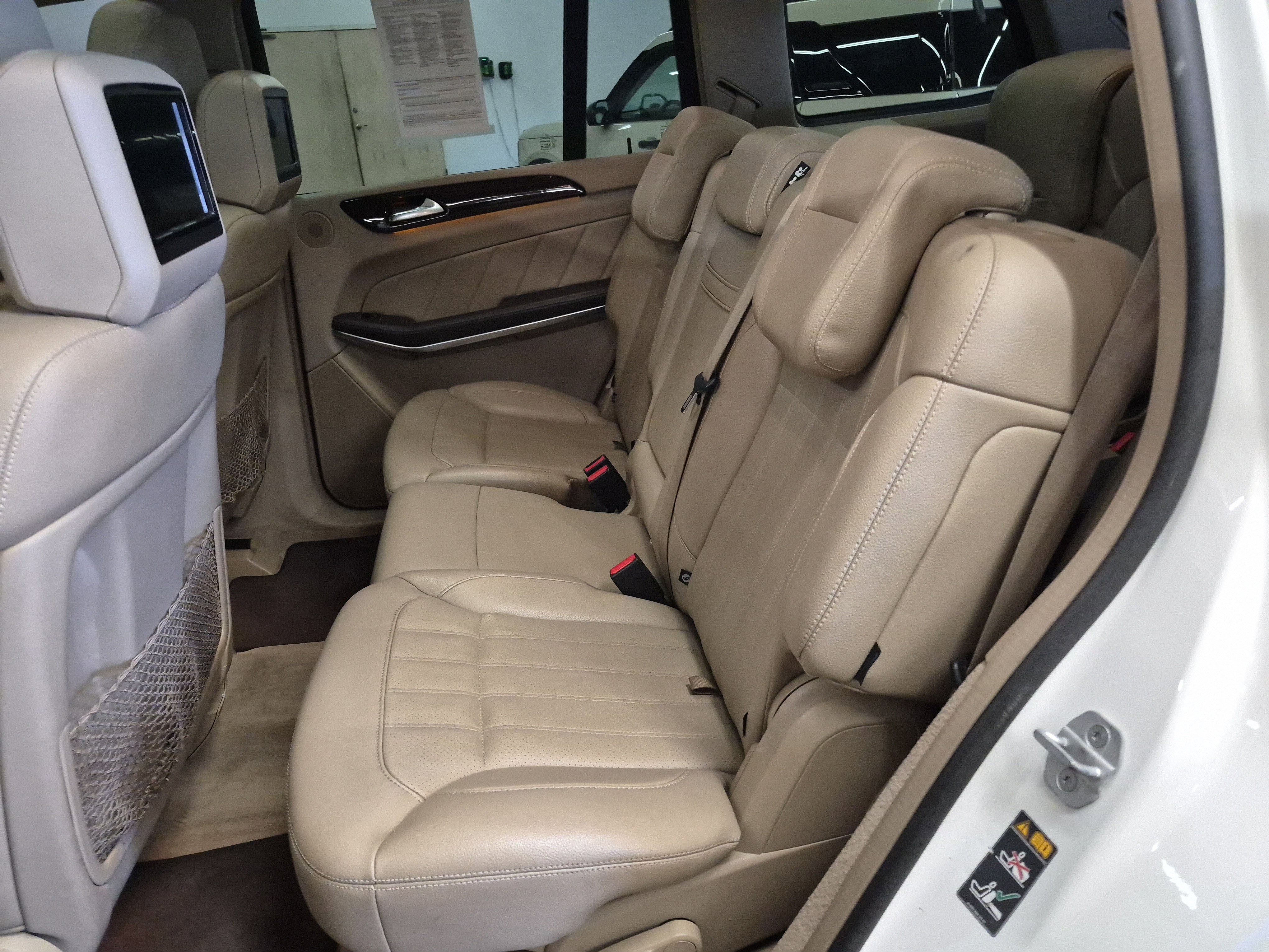 Used 2014 Mercedes-Benz GL 450 4MATIC image 15