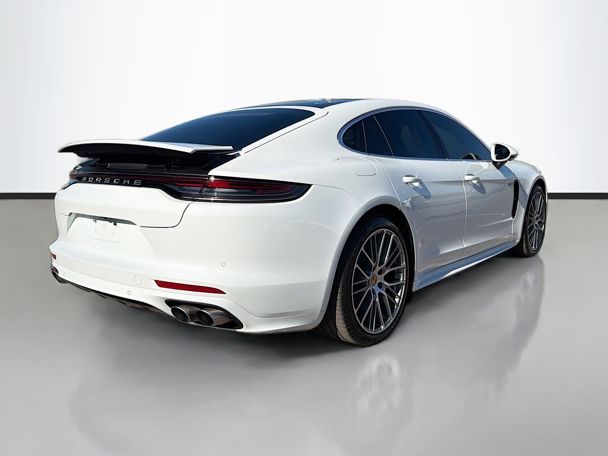Used 2023 Porsche Panamera 4S w/ Premium Package image 3
