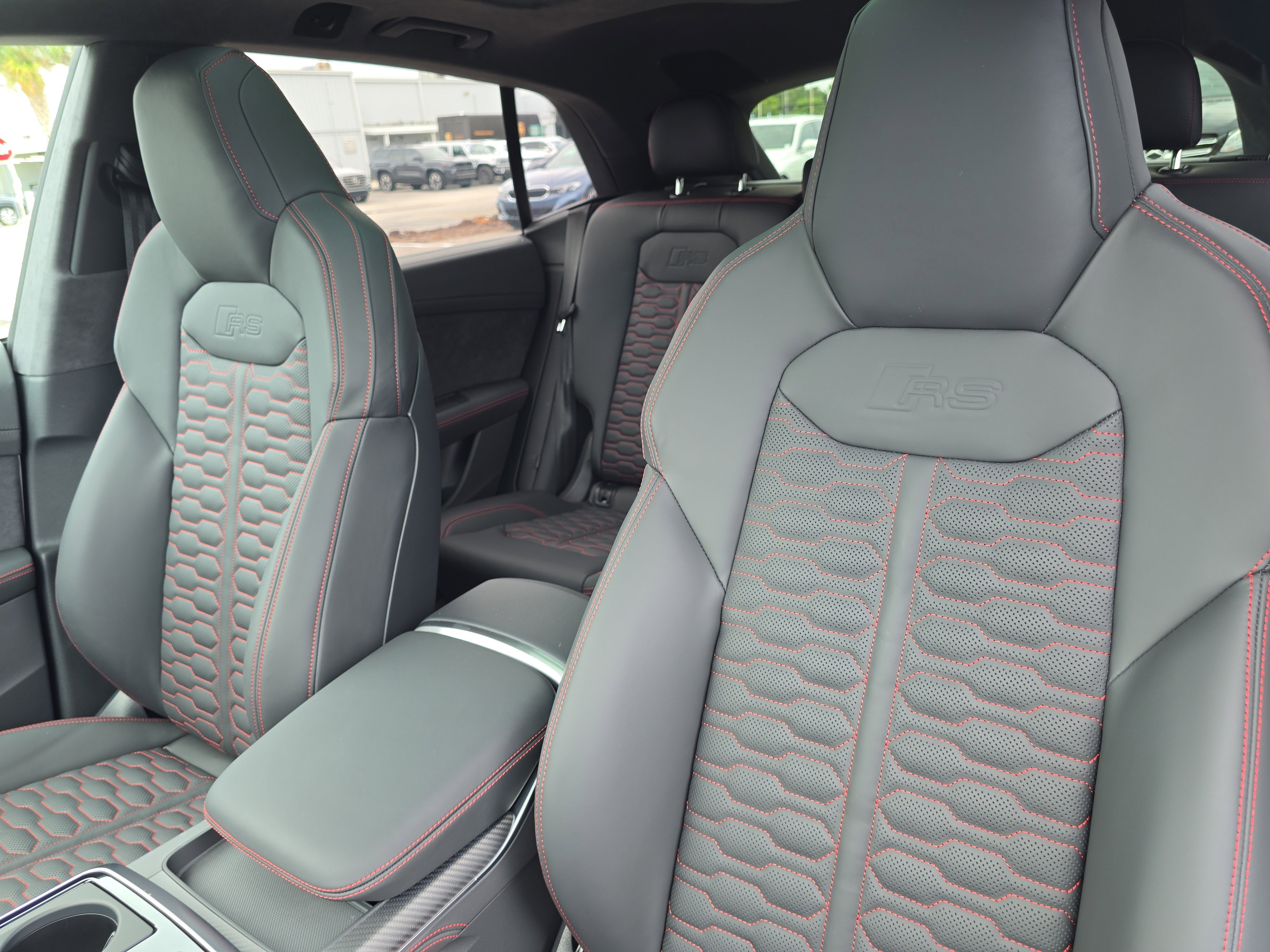 New 2025 Audi RS Q8 performance image 21