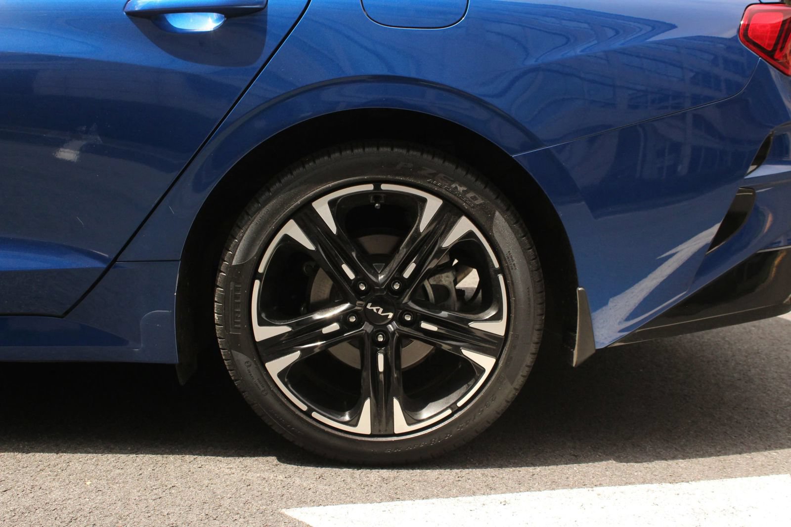 Used 2022 Kia K5 GT-Line AWD/4WD image 10