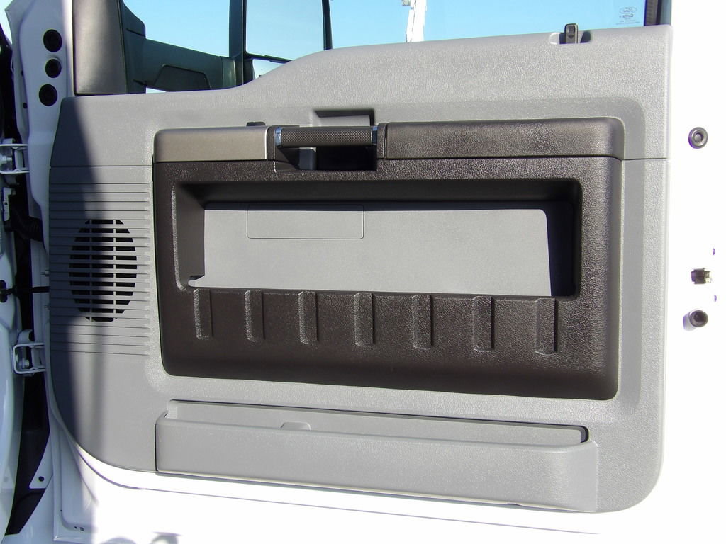 Used 2023 Ford F750 2WD Crew Cab Super Duty image 51