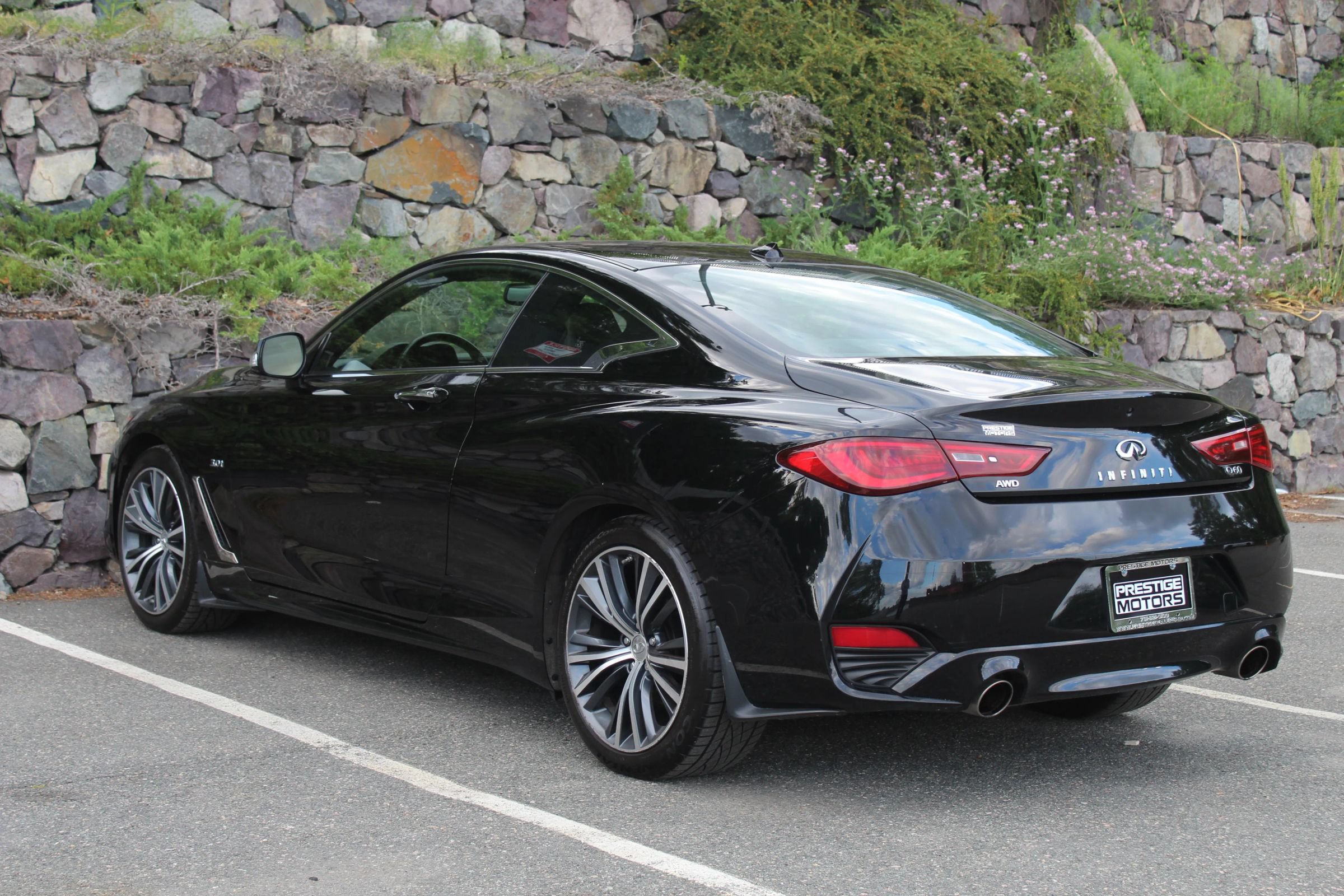 Used 2019 INFINITI Q60 3.0t Luxe w/ Essential Package AWD/4WD image 7