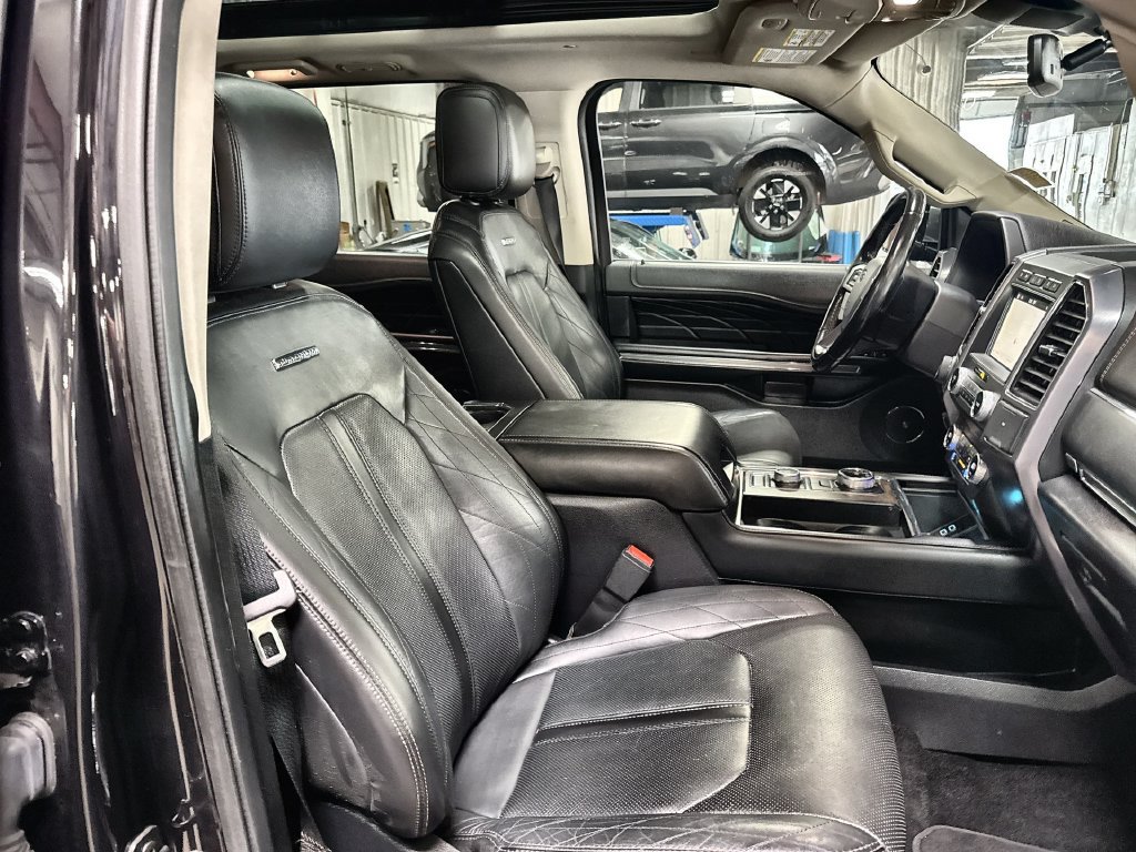 Used 2019 Ford Expedition Max Platinum AWD/4WD image 33