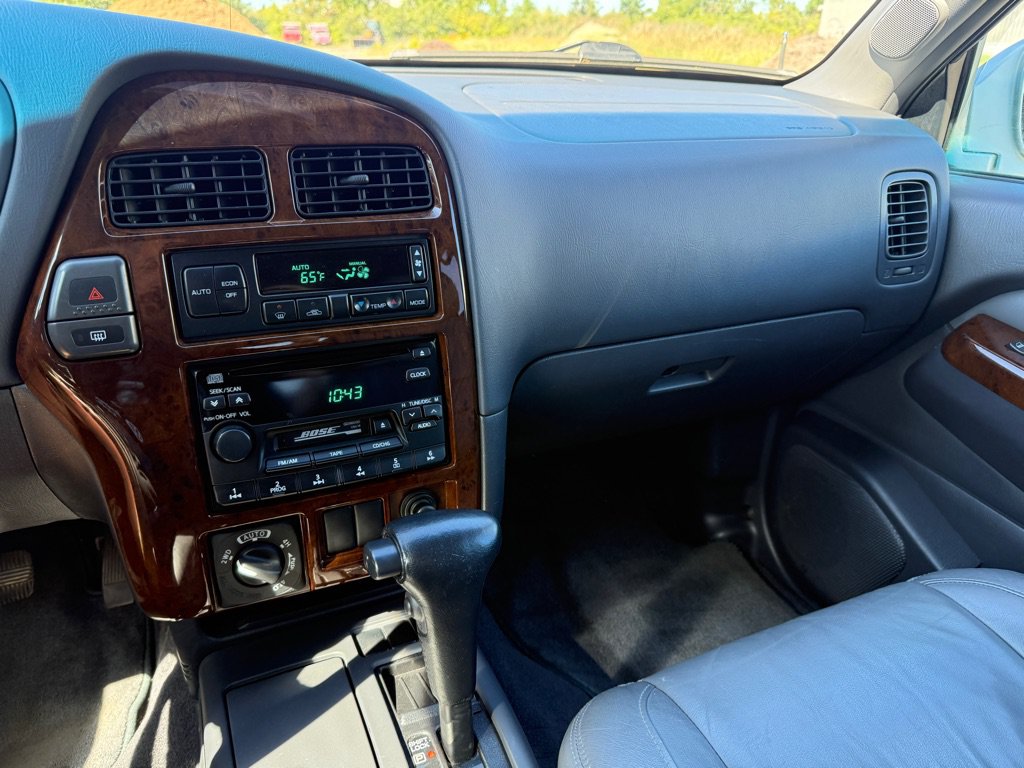 Used 2000 INFINITI QX4 4WD image 13