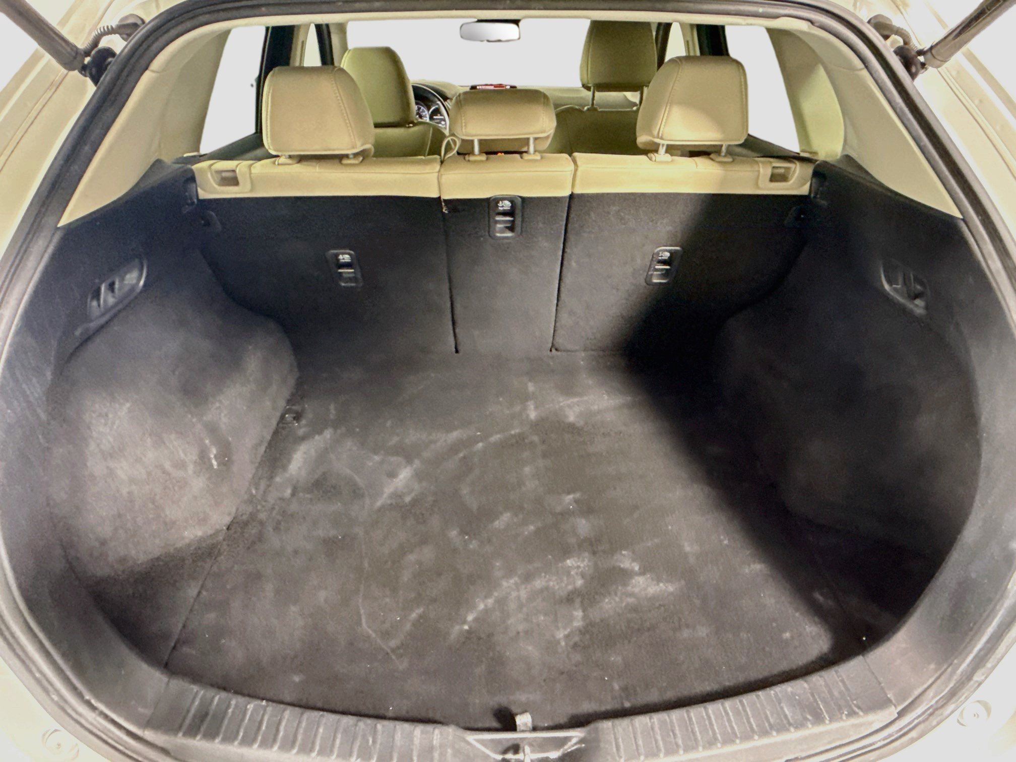 Used 2018 MAZDA CX-5 Touring w/ Preferred Equipment Package FWD image 35