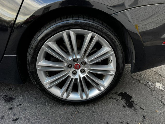 Used 2017 Jaguar XJ L Supercharged image 32