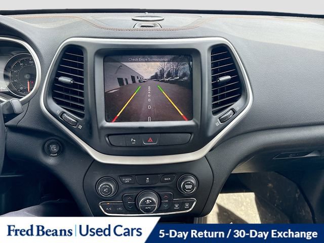 Used 2016 Jeep Cherokee Limited image 13