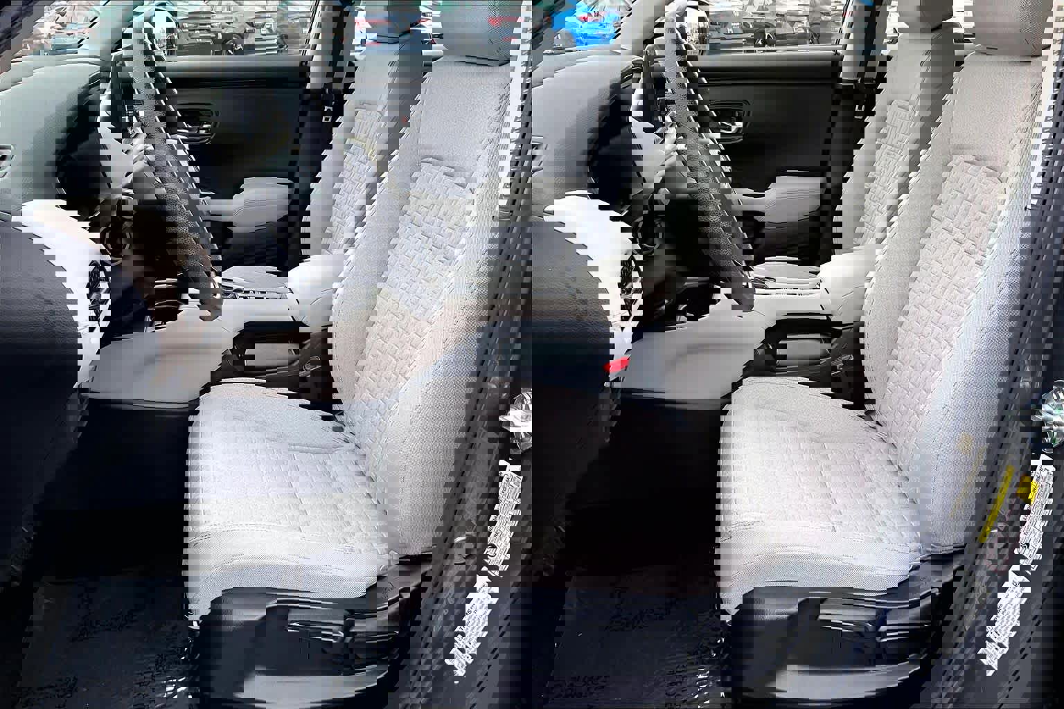 Used 2023 Honda HR-V LX image 7