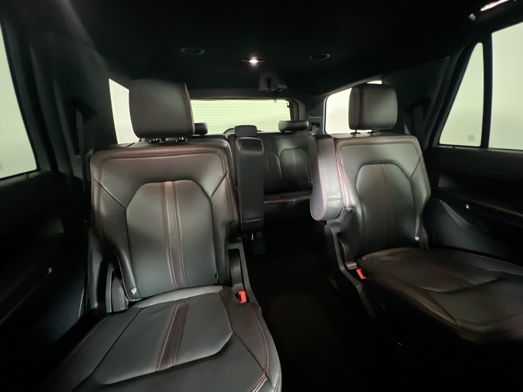 Used 2023 Ford Expedition Limited AWD/4WD image 32