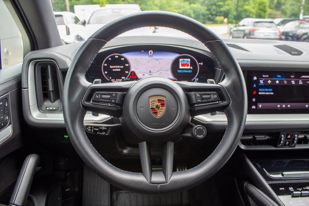 Used 2024 Porsche Cayenne S w/ Premium Package image 14