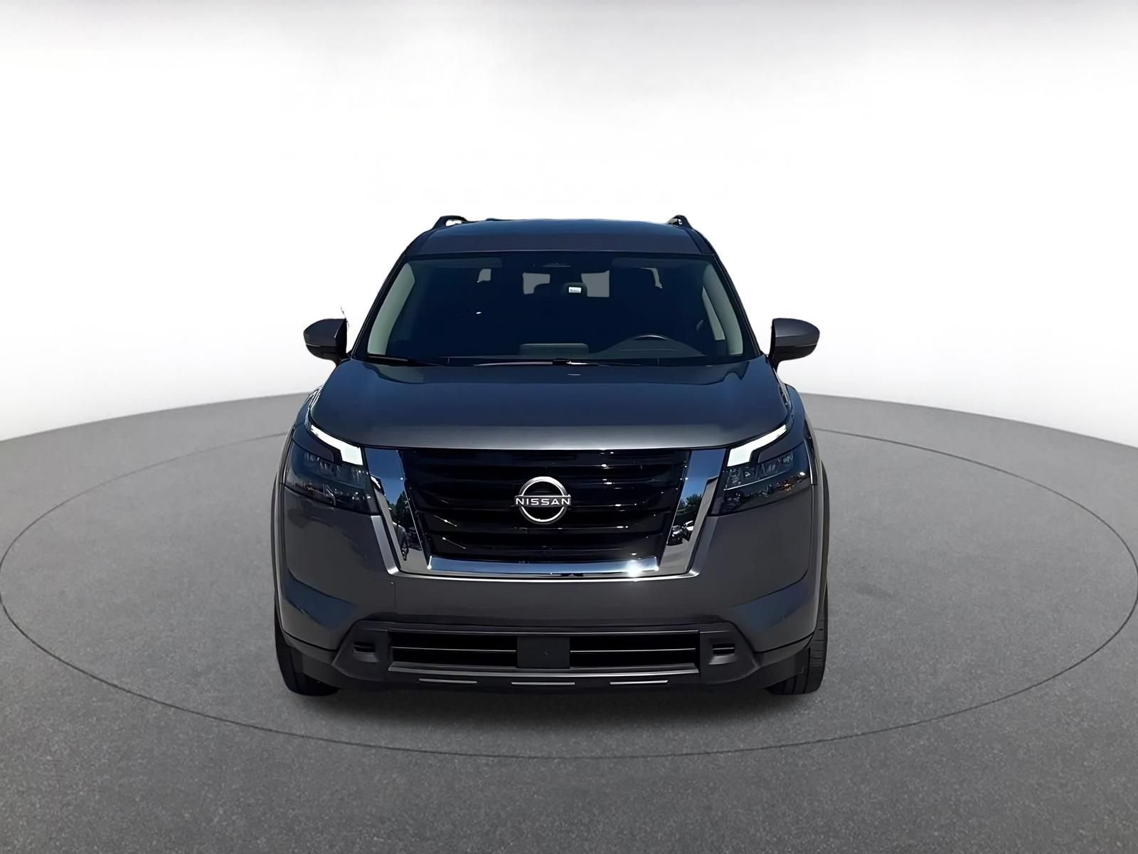 Used 2025 Nissan Pathfinder SV AWD/4WD image 4