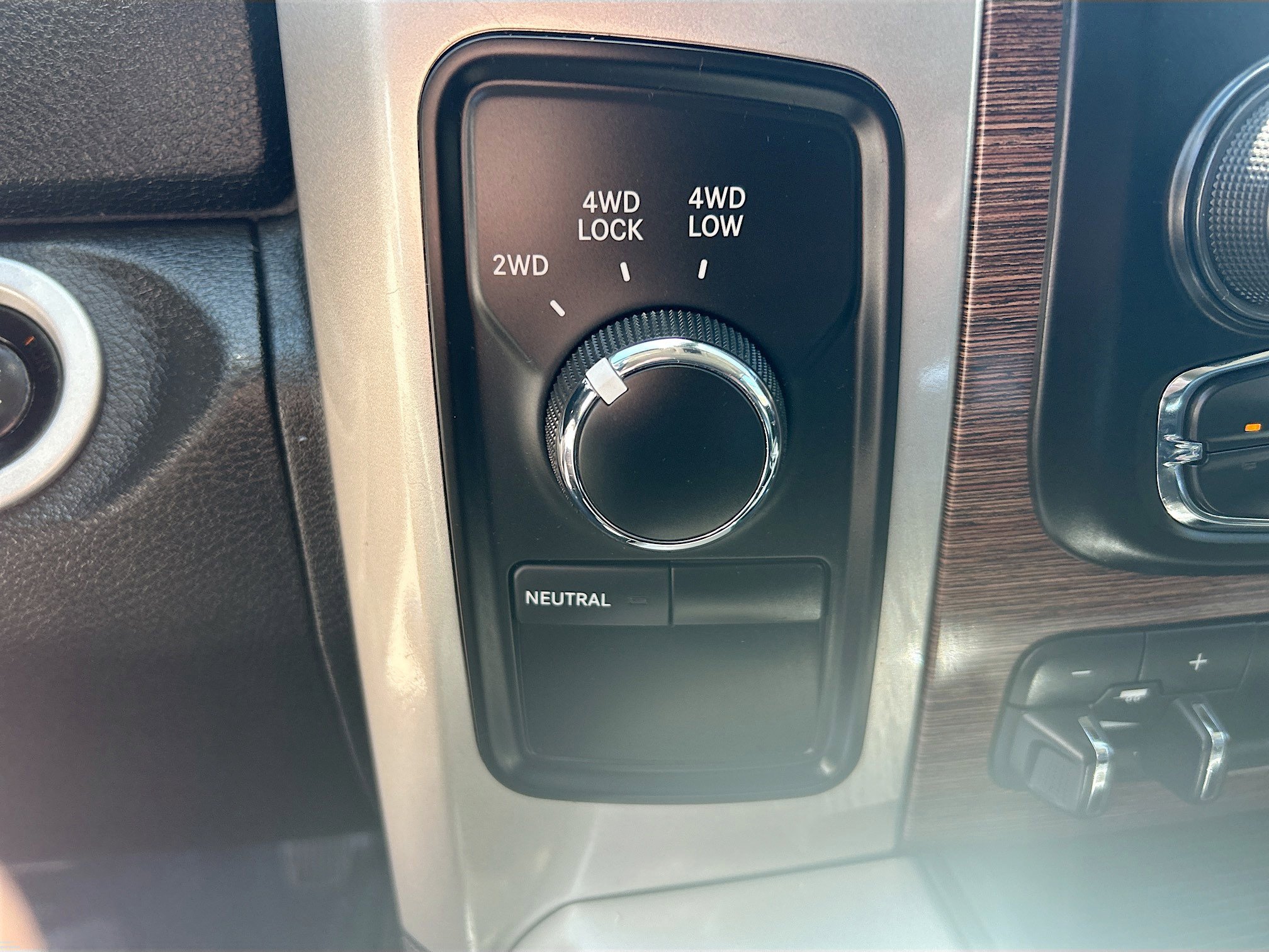 Used 2018 RAM 3500 Laramie AWD/4WD image 23