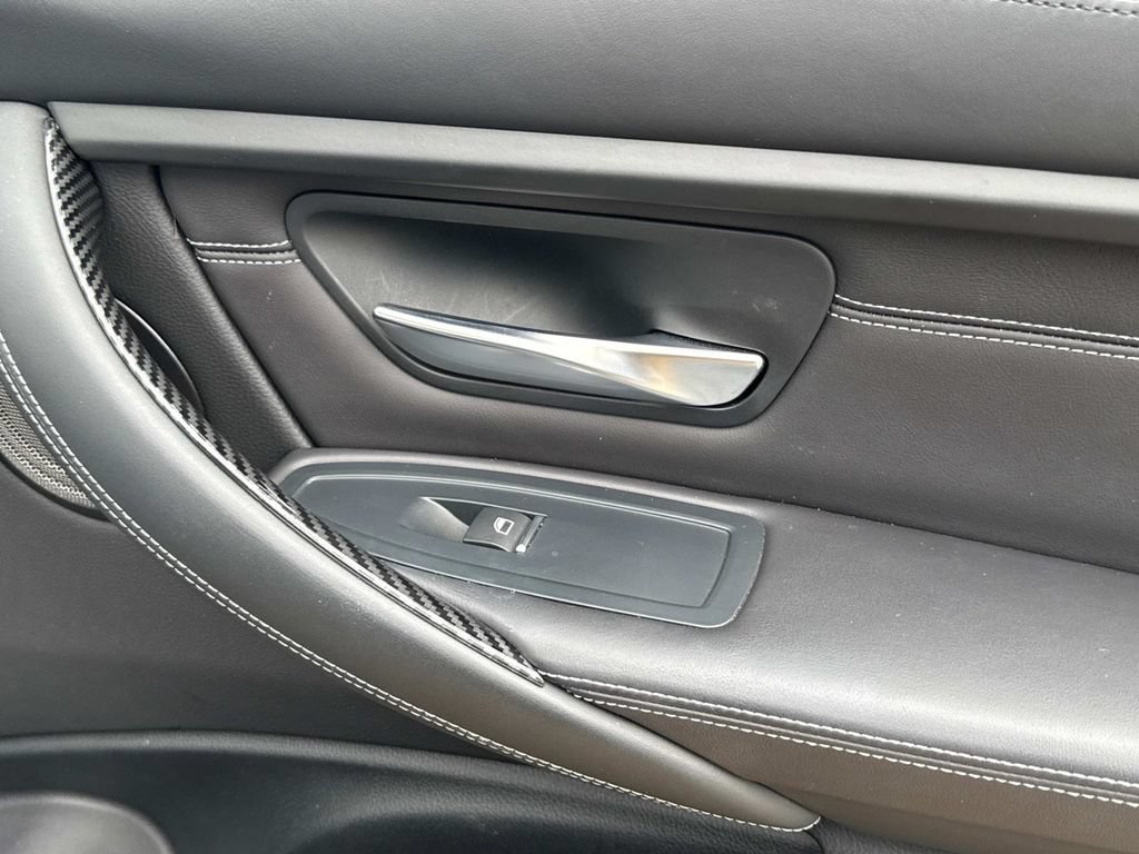Used 2018 BMW M3 RWD image 16