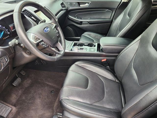 Used 2020 Ford Edge Titanium w/ Equipment Group 301A image 4