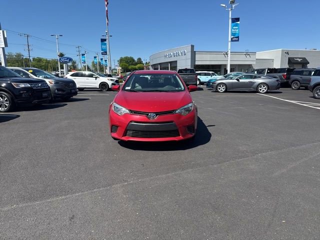 Used 2016 Toyota Corolla LE FWD image 2