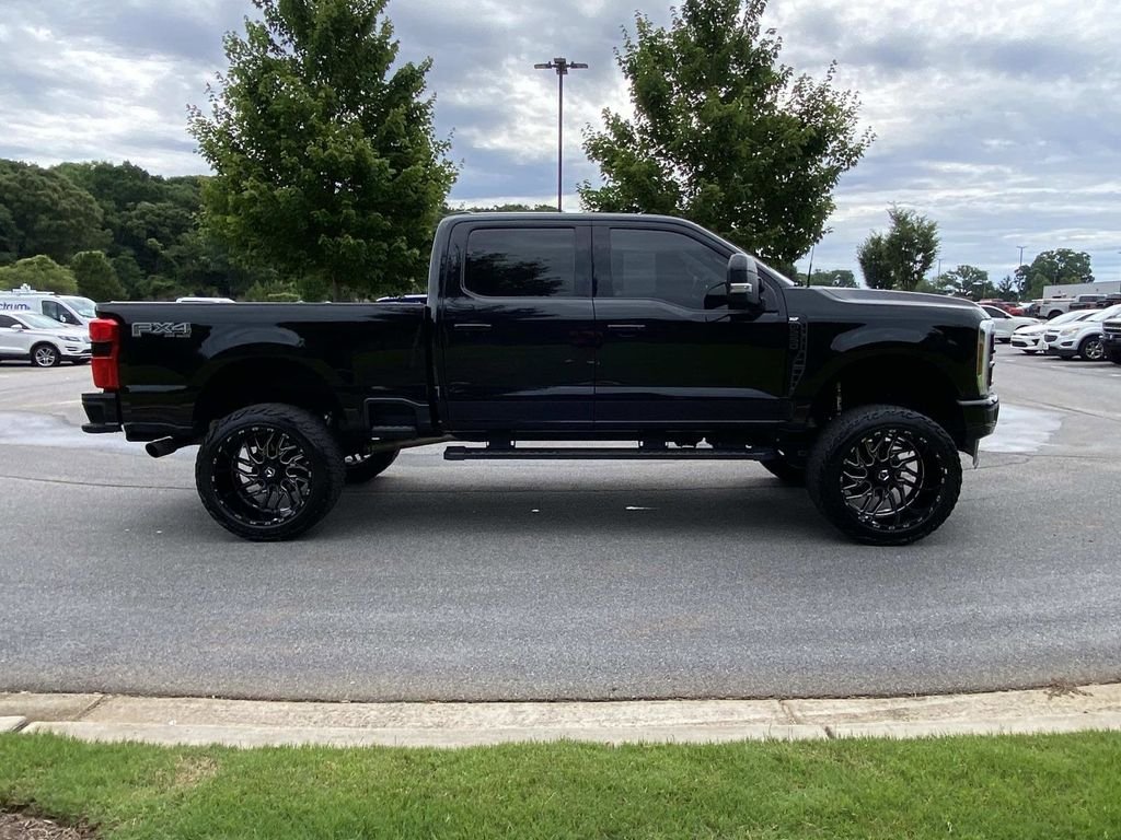 Used 2024 Ford F250 XLT w/ Black Appearance Package AWD/4WD video 2