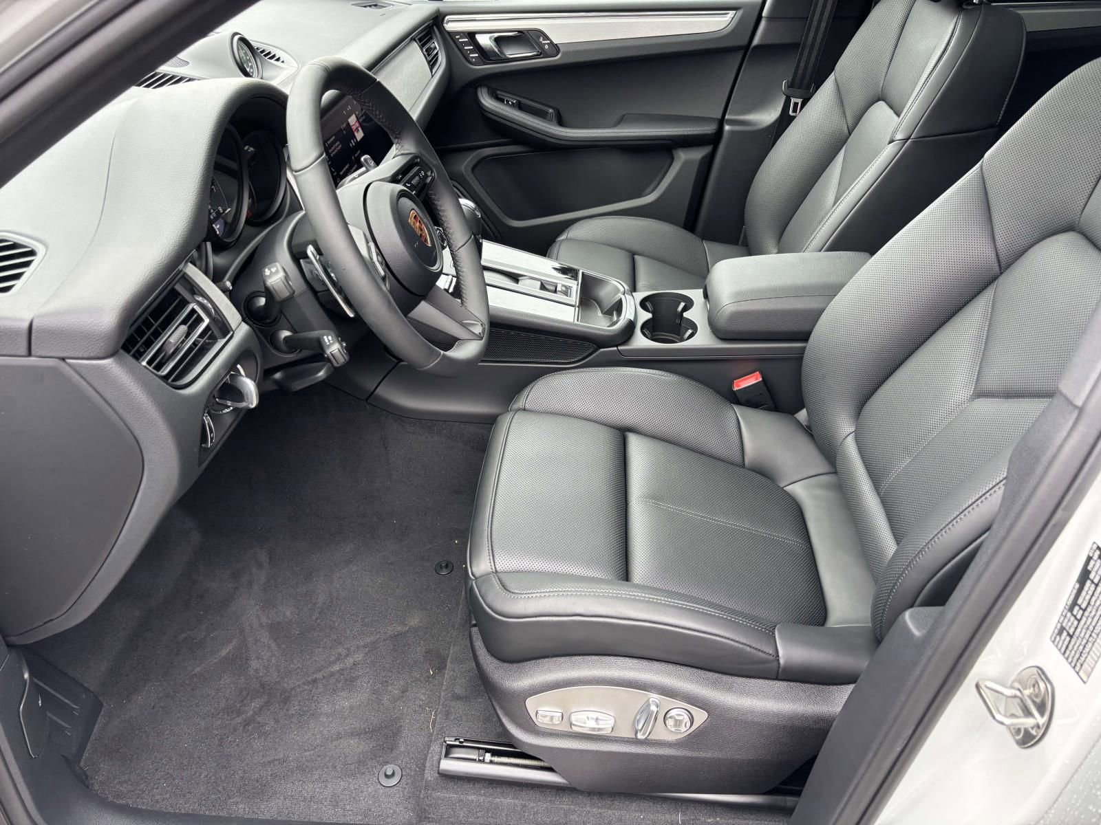 New 2026 Porsche Macan AWD/4WD image 20
