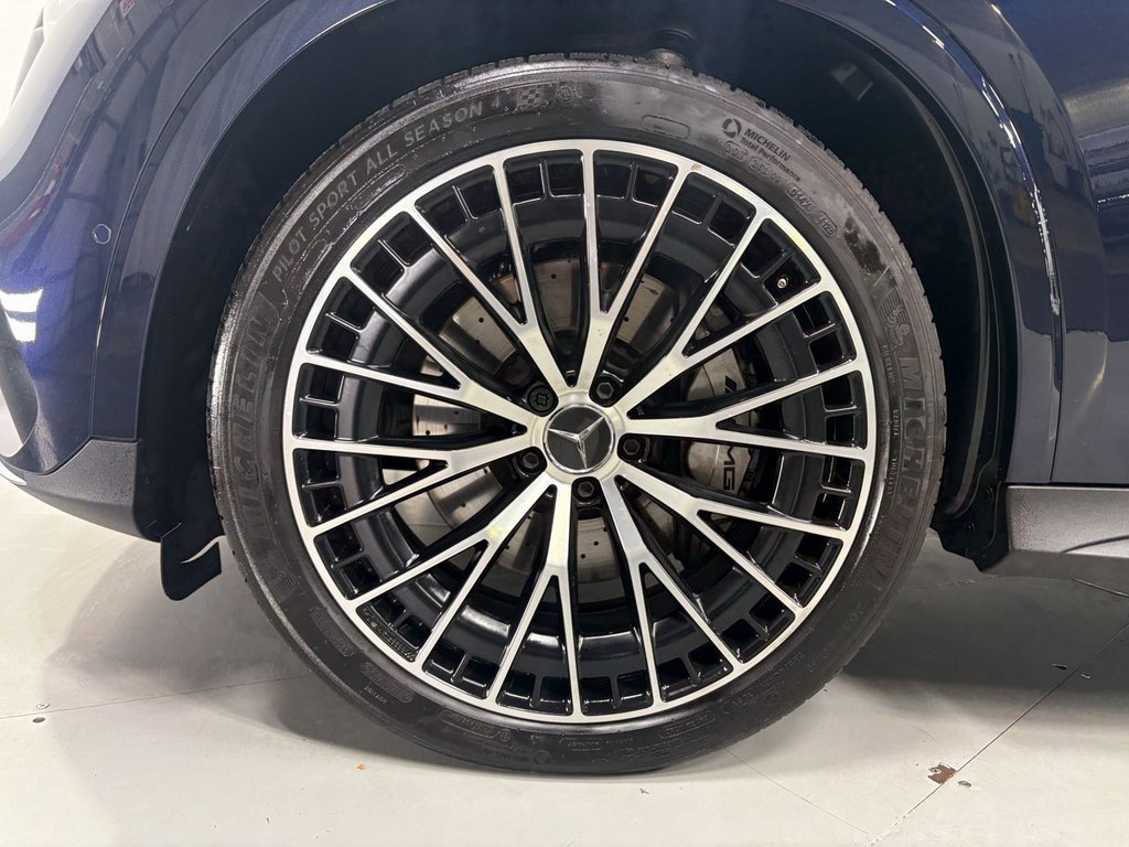Used 2024 Mercedes-Benz GLC 43 AMG 4MATIC image 39
