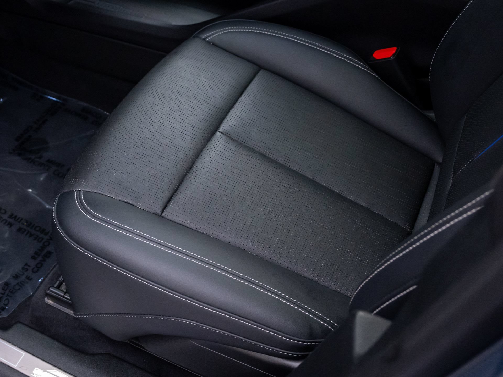 Certified 2024 Cadillac Lyriq Luxury w/ LPO, Floor Liner Package AWD/4WD image 19