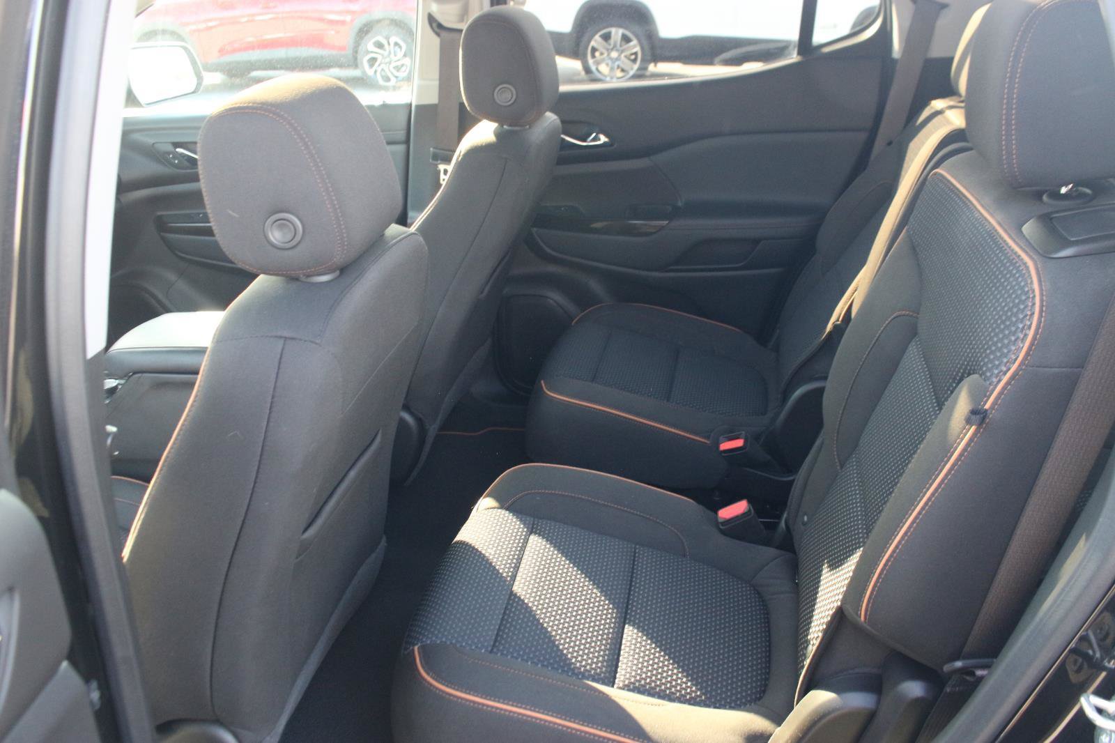 Used 2023 GMC Acadia AT4 AWD/4WD image 36