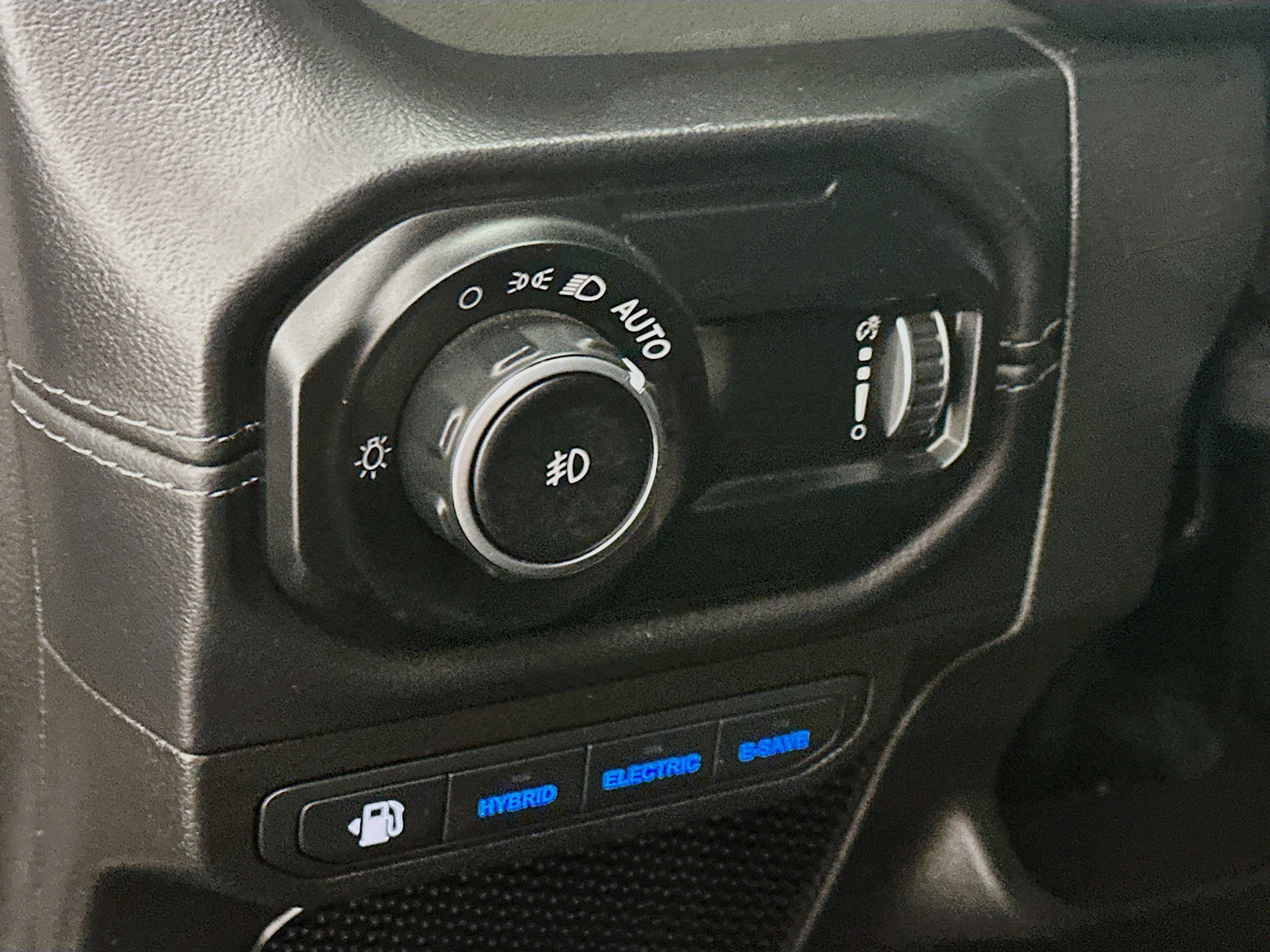 Used 2024 Jeep Wrangler High Altitude image 17