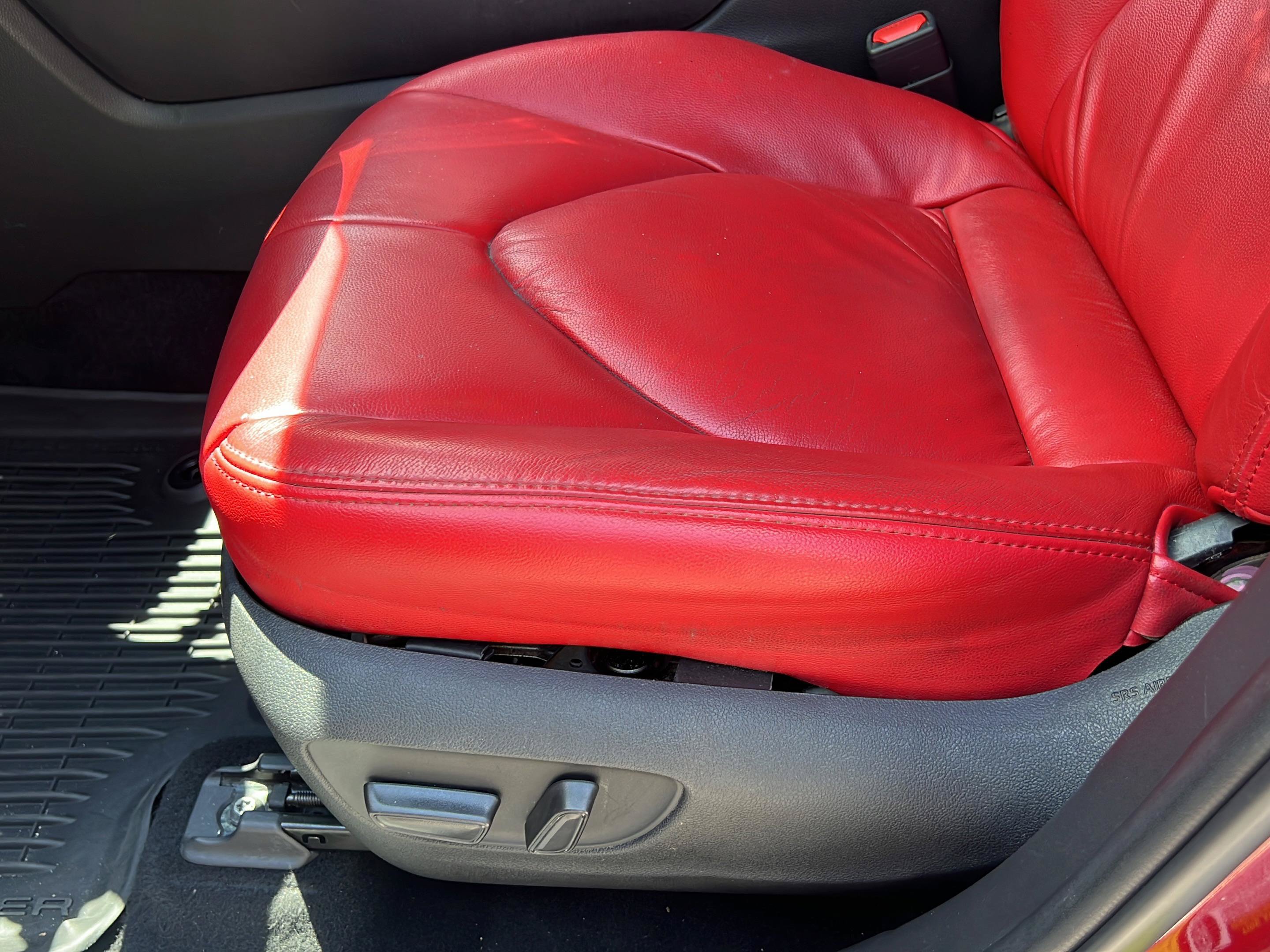 Used 2022 Toyota Highlander LE FWD image 15