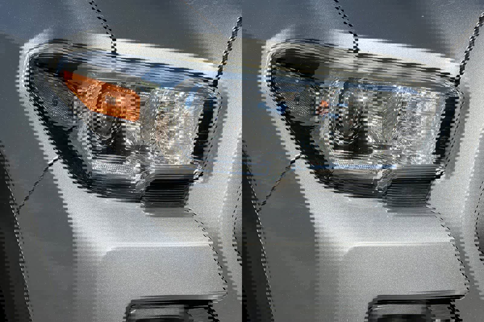 Used 2020 Toyota Tacoma TRD Off-Road image 34