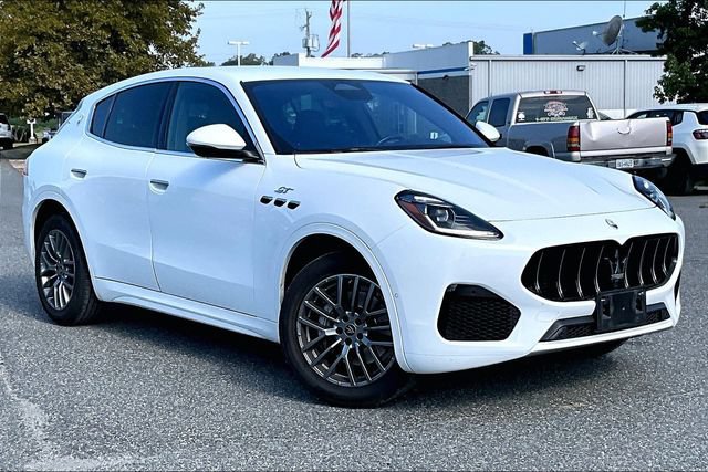 Used 2024 Maserati Grecale GT AWD/4WD image 2