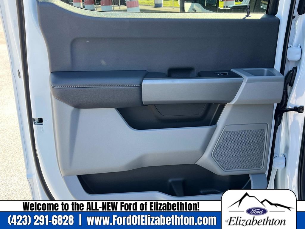New 2026 Ford F350 4x4 Crew Cab Super Duty image 17