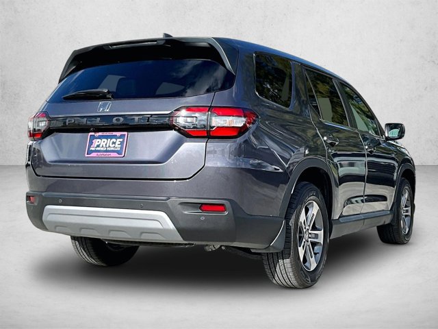 Used 2023 Honda Pilot EX-L image 2