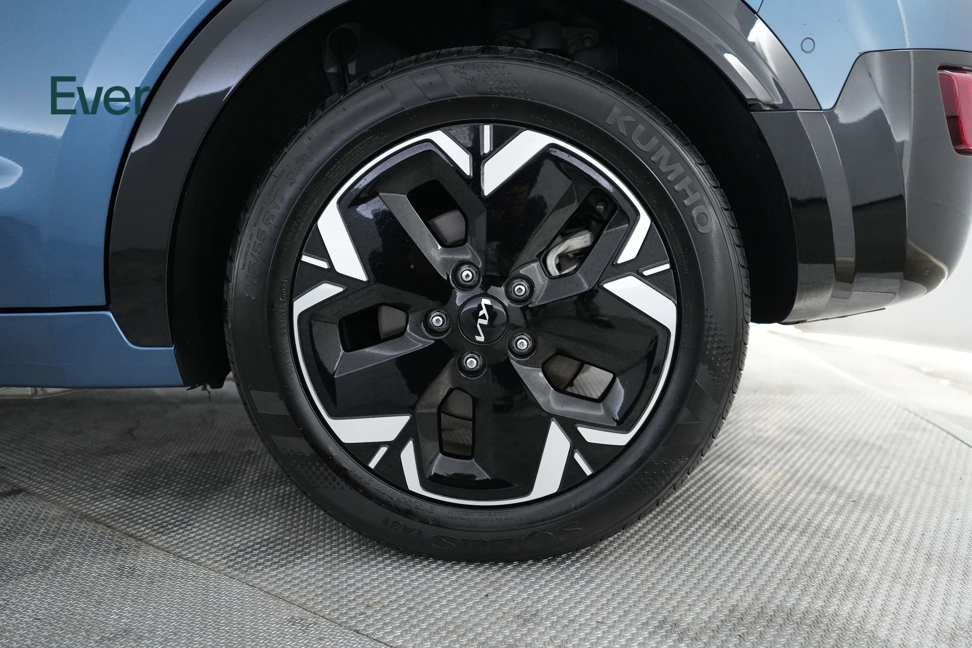 Used 2023 Kia Niro Wave w/ Wave Preserve Package FWD image 9